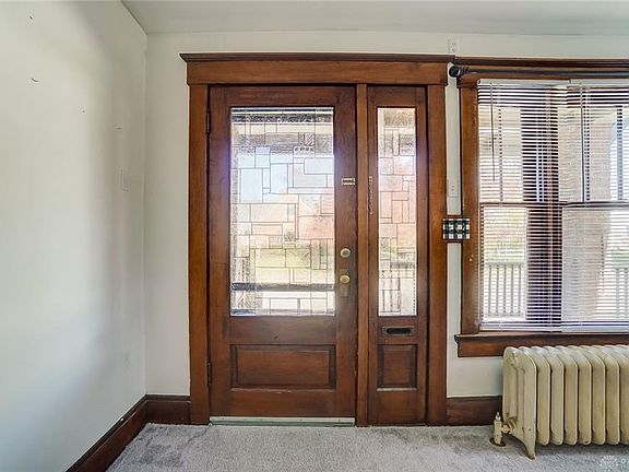 5th image of 732 E Maple Ave