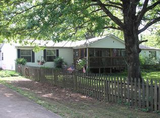 36 Gaston Dr, Leoma, TN 38468