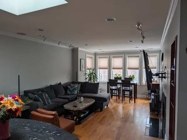 2451 W Foster Ave APT 3, Chicago, IL 60625