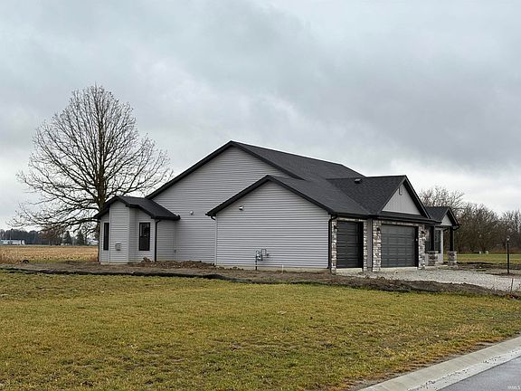 2nd image of 1088 Farmington Dr
