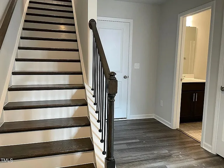 4002 Silver Oak Ln — Photo 3