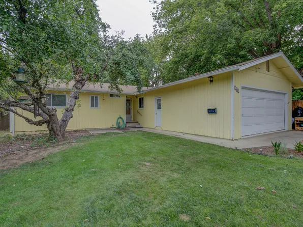 653 Yama St, Yreka, CA 96097