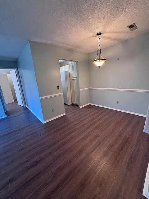 2 bed, 1000 sqft, $1,200 — Photo 4
