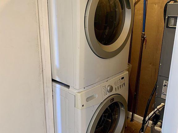 5th image of 6820 Linville Dr #25-1