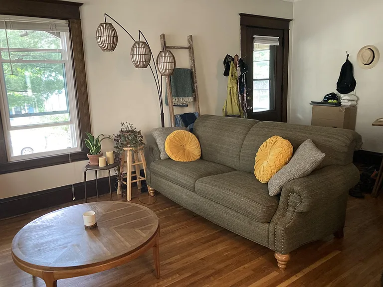 2549 Fillmore St NE #1 — Photo 4
