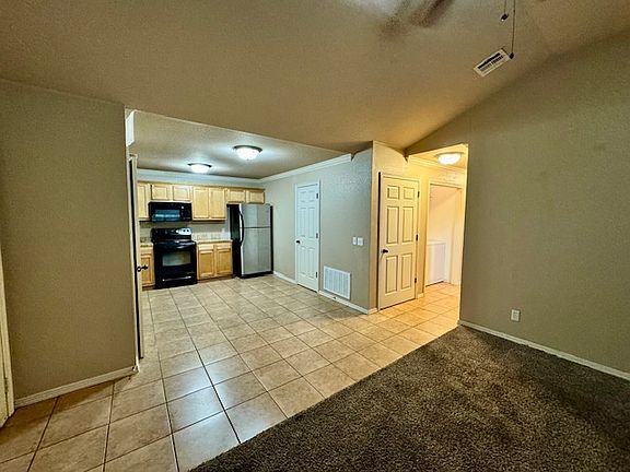 3rd image of 1355 N Oakland Ave APT 8