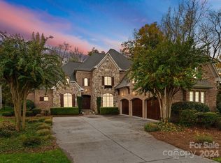 8903 Longview Club Dr, Waxhaw, NC 28173