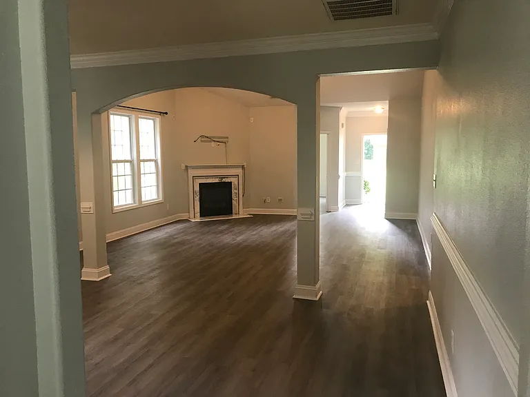 6364 Cumberland Dr — Photo 3