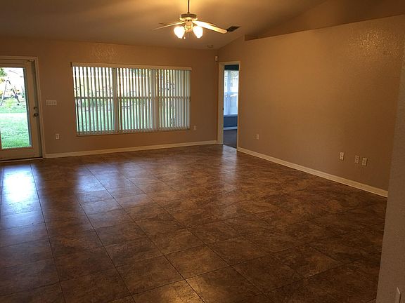 5th image of 6774 Ashbury Dr