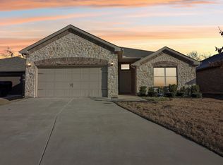 309 High Point Way, Justin, TX 76247