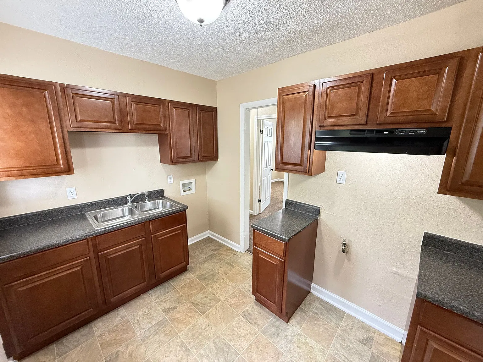 3400 Rochester Rd — Photo 2