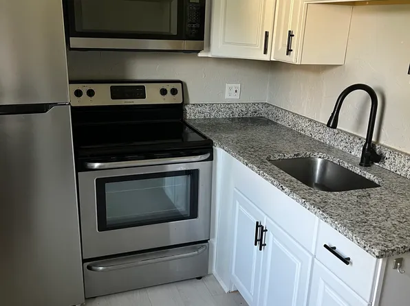 (undisclosed Address), Oxford, MA 01540