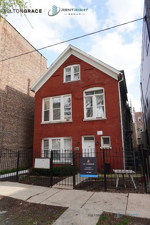 2 bed, 1.0 bath, 1000 sqft, $2,600 — Photo 1