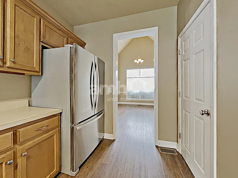 1017 Aenon Cir — Photo 4