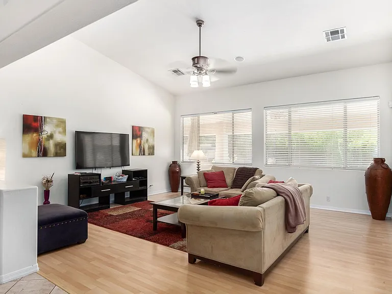 5203 E Wallace Ave — Photo 2