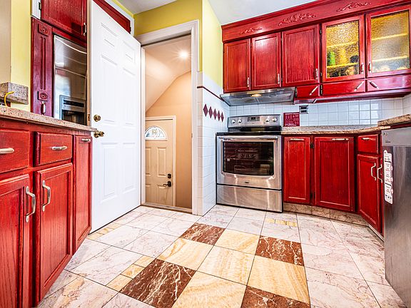 3rd image of 6611 W Foster Ave