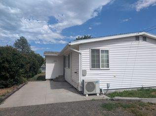 10203 A St, Island City, OR 97850
