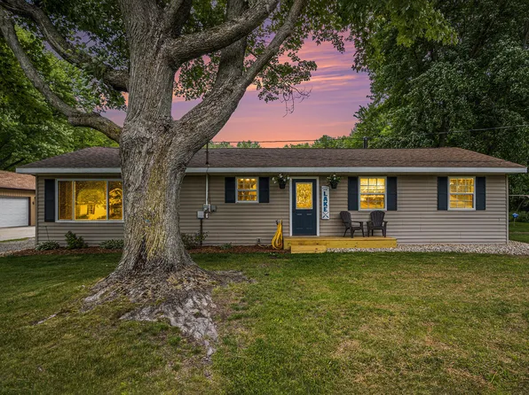 65 Baseline Rd, Gobles, MI 49055