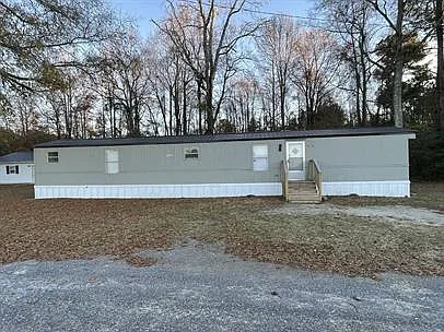724 Graham Dr — Photo 5