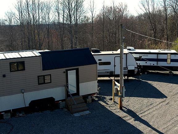 3rd image of 1 Jones School Rd