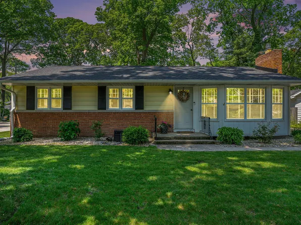 732 Oakmere Pl, Muskegon, MI 49445