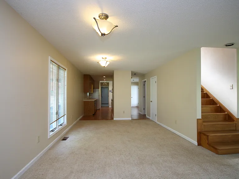 111 Heatherwood Dr — Photo 3