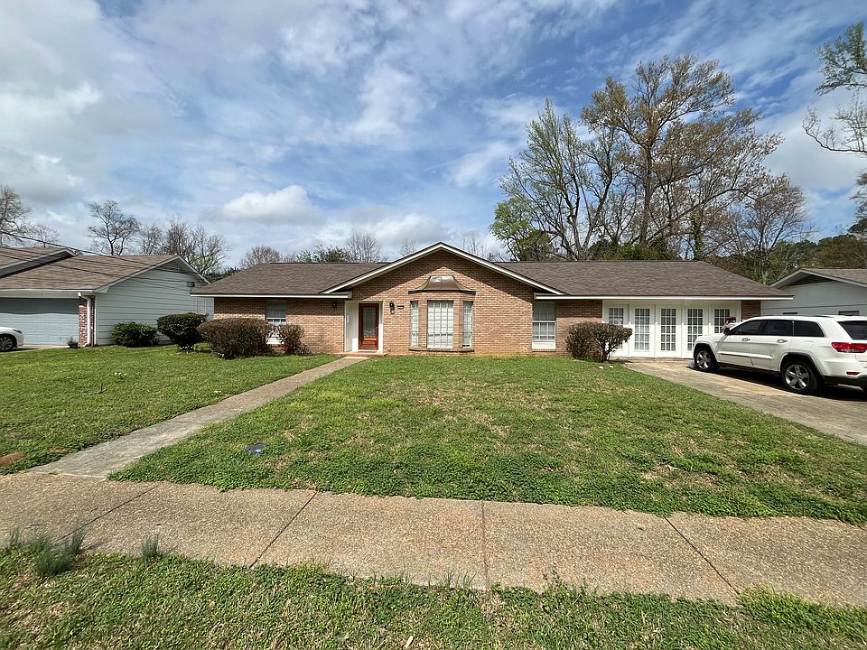 1st image of 1375 Riverwood Dr