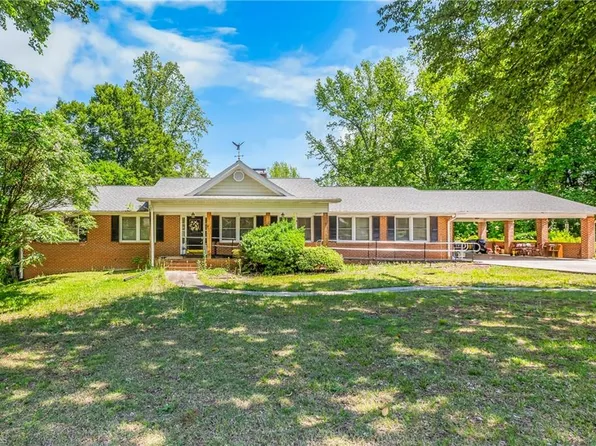 320 Northside Dr, Lexington, NC 27295