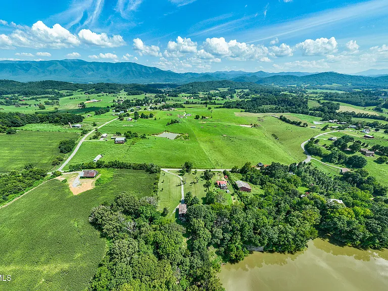 7090 Old Asheville Hwy — Photo 44