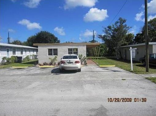 1st image of 905 NW 16th Ave