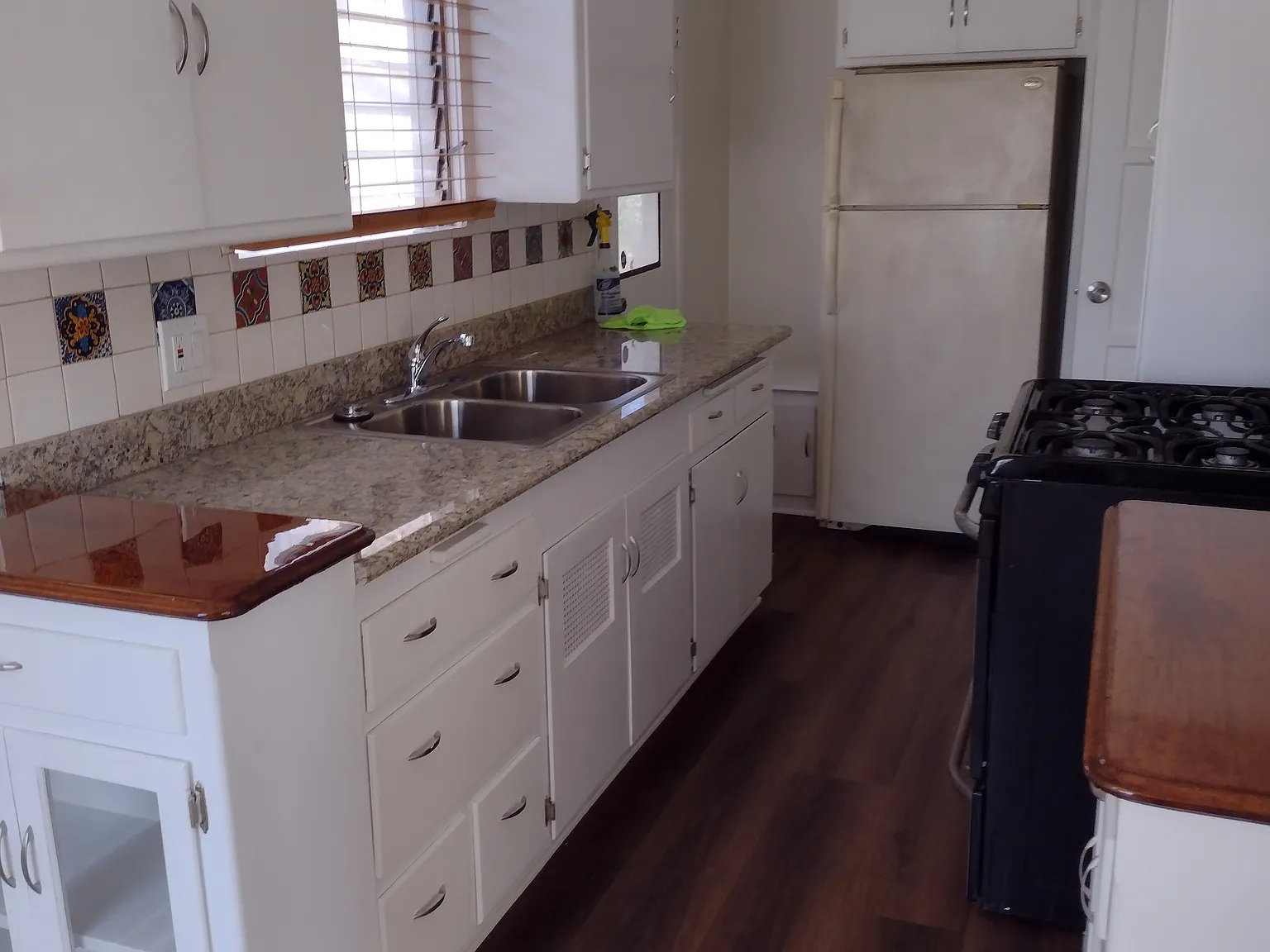 607 Salem St — Photo 3