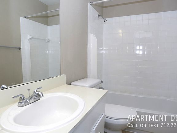4th image of 5428 Elm St #3437