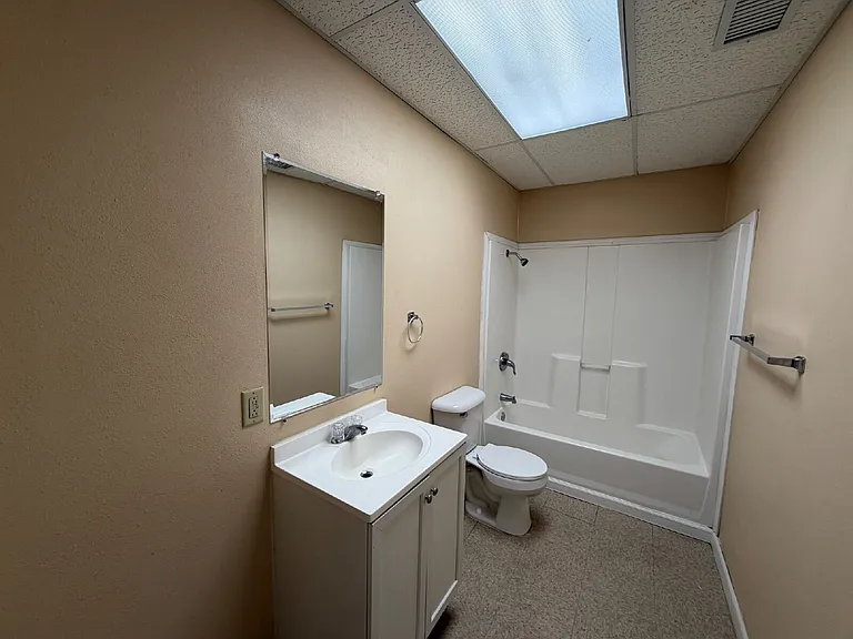 1619 University Ave #8 — Photo 6