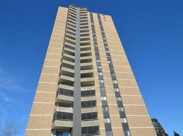 400 Groveland Ave APT 810, Minneapolis, MN 55403