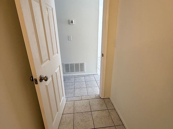 4th image of 108 Scranton St #2