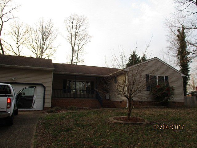 1st image of 165 Rexford Dr E