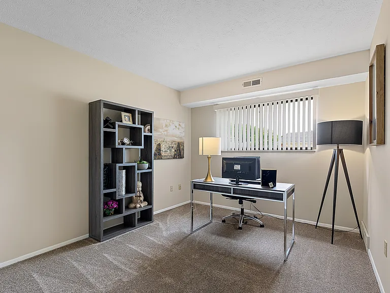 Oakwood Apartments — Photo 9