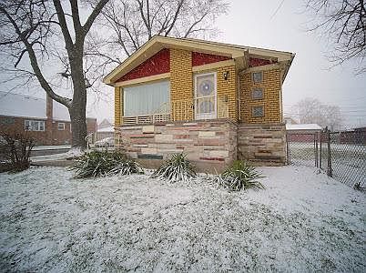 1st image of 4556 S Homan Ave