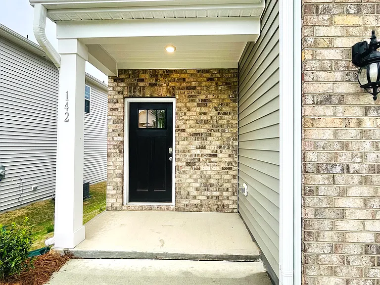 142 River Bank Rd — Photo 5