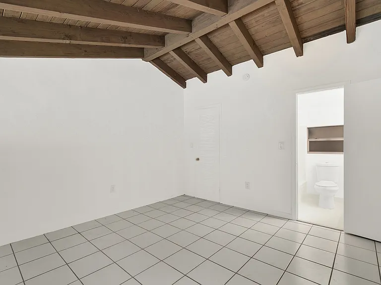 134 Salamanca Aveapt 4B — Photo 6