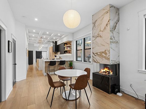 3rd image of 2147 W Thomas St