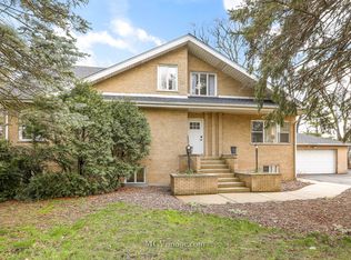 11S549 Carpenter St, Lemont, IL 60439