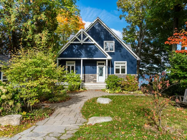 1749 Champlain Rd, Tiny, ON L9M 0C1