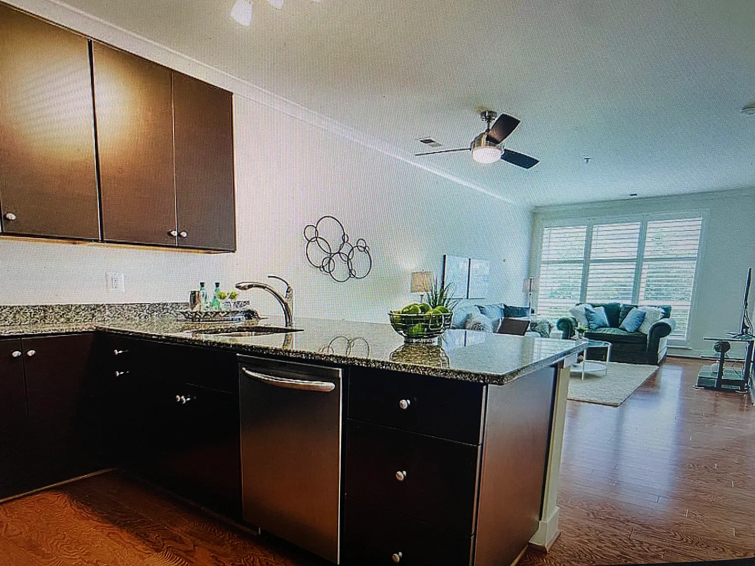 1 bed, 705 sqft, $2,200 — Photo 3