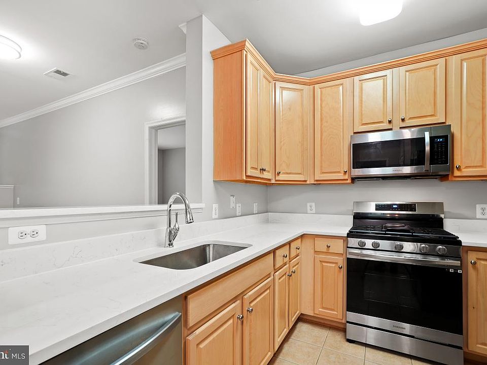 1st image of 3830 Lightfoot St Unit 127