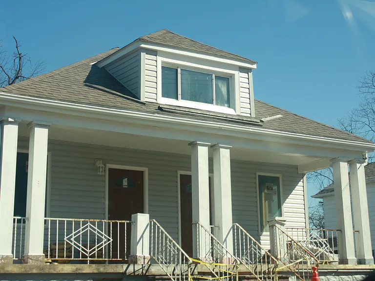 7918 Lloyd Ave — Photo 6