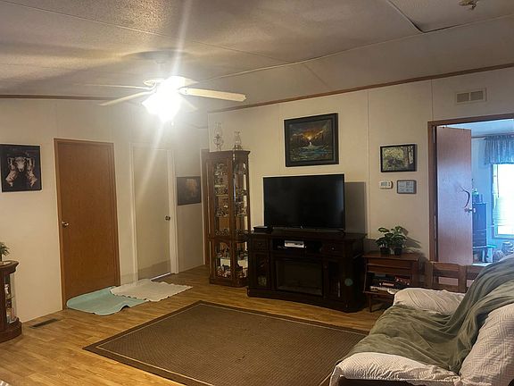 2nd image of 1157 Hunting Hill Rd