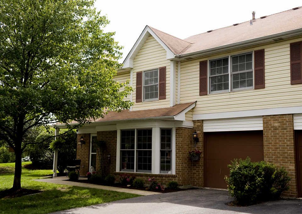 1st image of 10135 Cambridge Dr