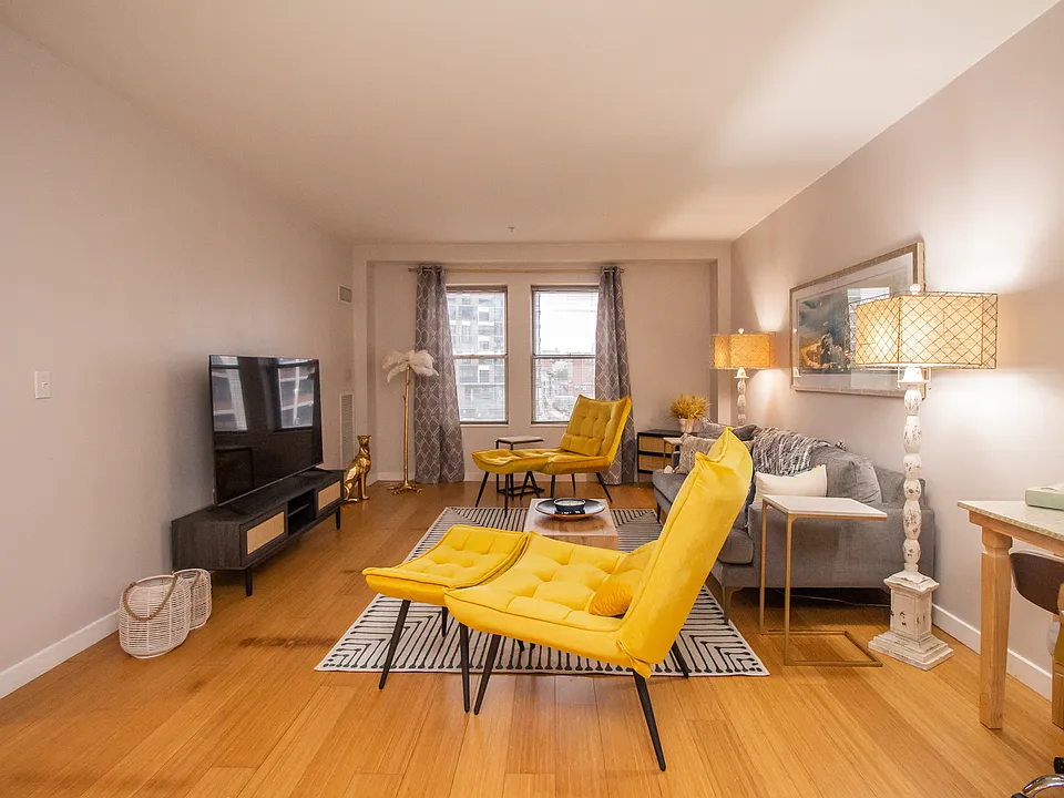 16 Miner St #401