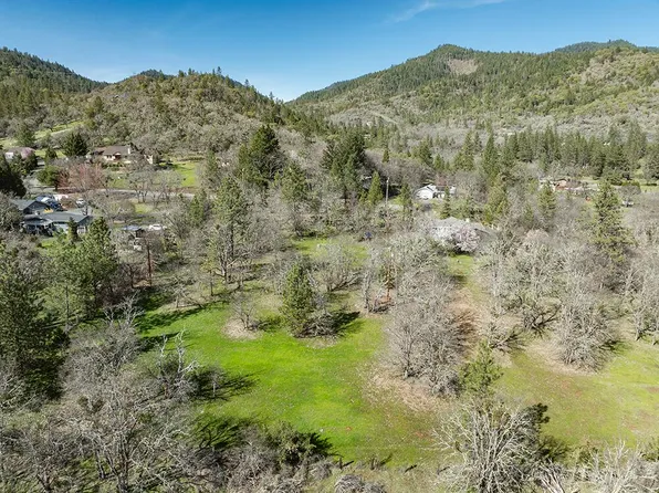 0 Mina Ln, Grants Pass, OR 97526